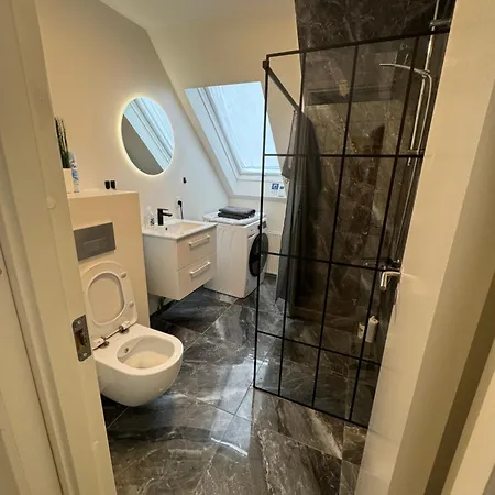 The Nightingale - Top-equipped House In - Free Parking Apartment Odense