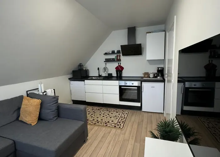 The Nightingale - Top-equipped House In - Free Parking *