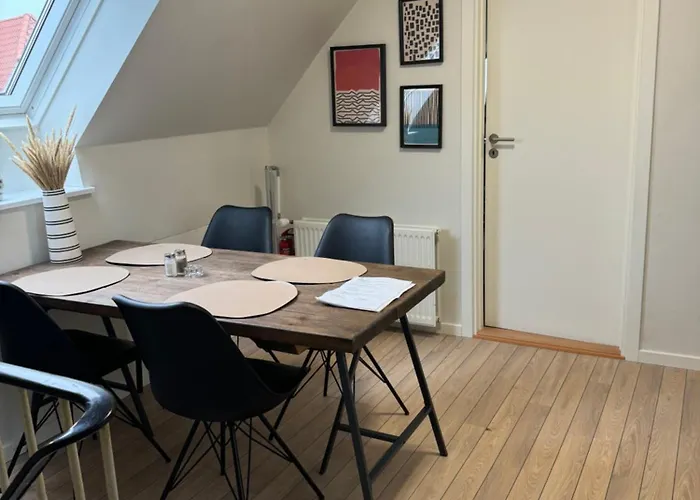 شقة The Nightingale - Top-equipped House In - Free Parking